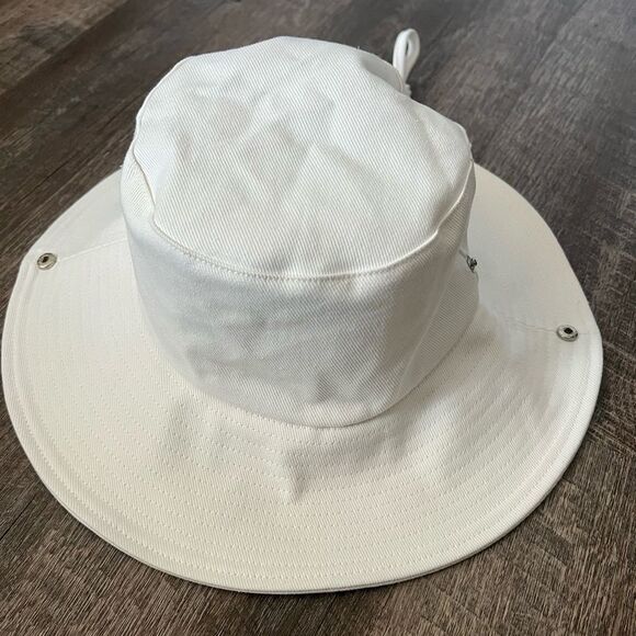 Wyeth Birdie Bucket Hat - Picture 2 of 6